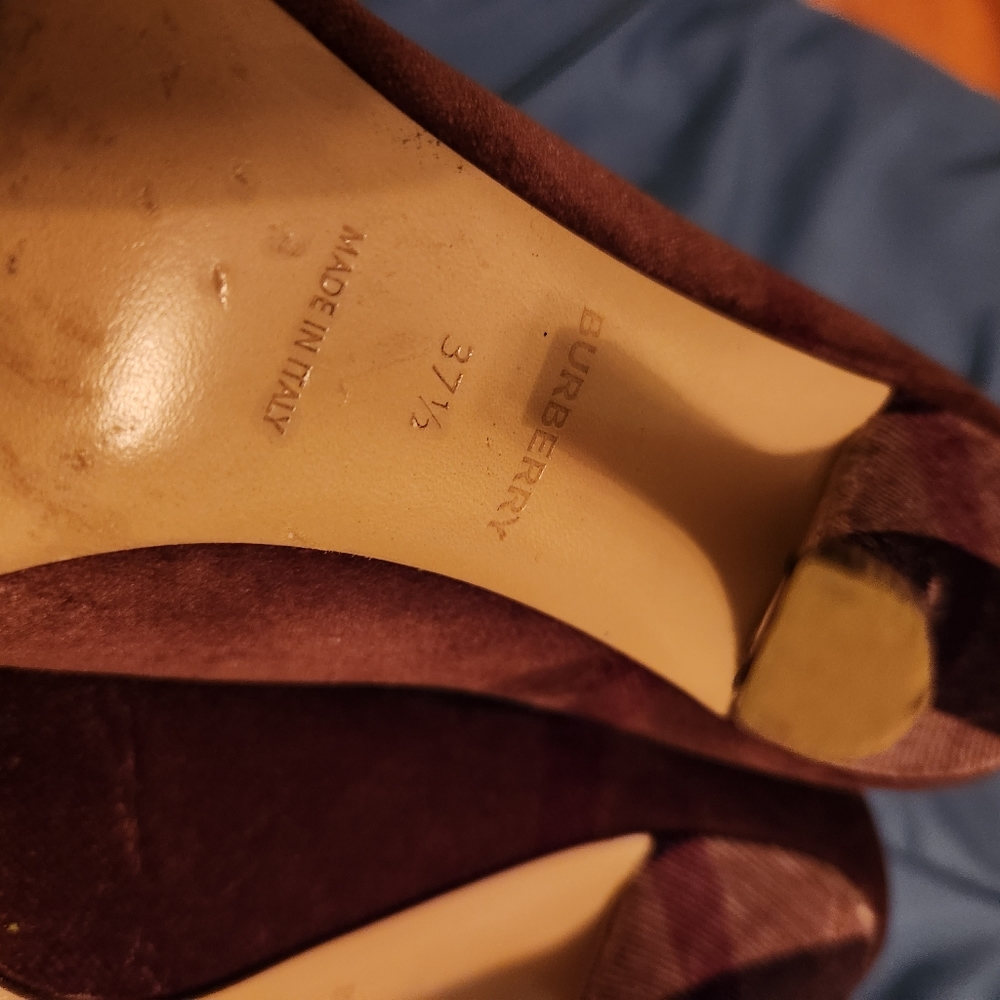 Burberry heels 7.5 - Picture 3 of 7